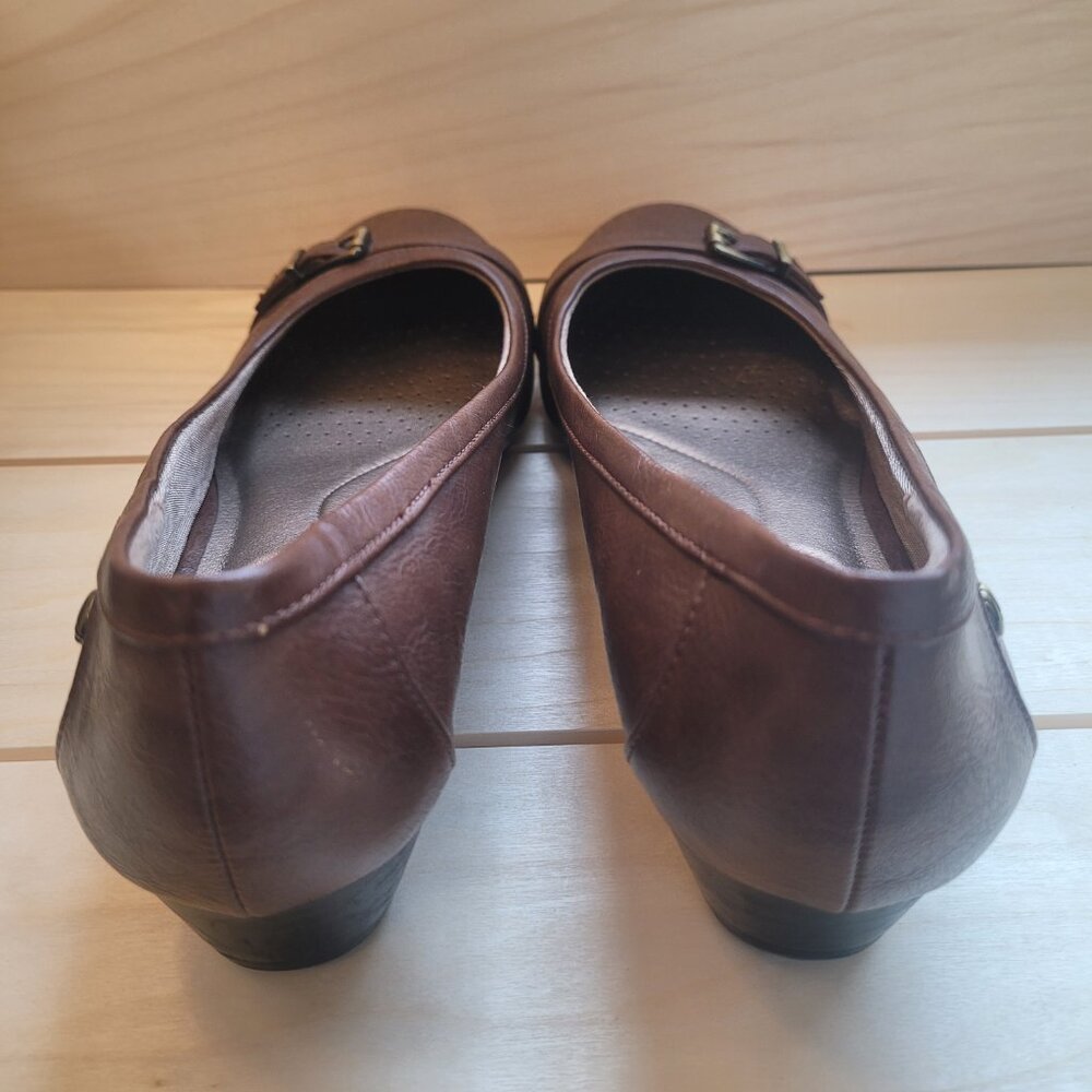 Life Stride Women's Brown Wedge Shoe with Buckle Size 9 - Picture 5 of 6